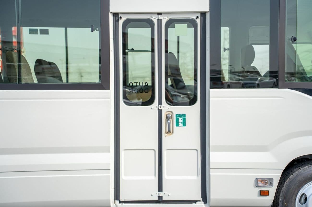 2026 Toyota Coaster thumbnail 5