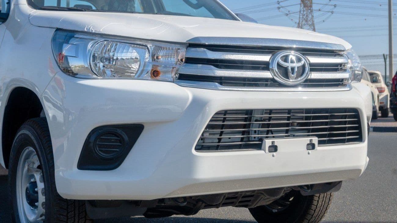 2025 Toyota Hilux GL thumbnail 7