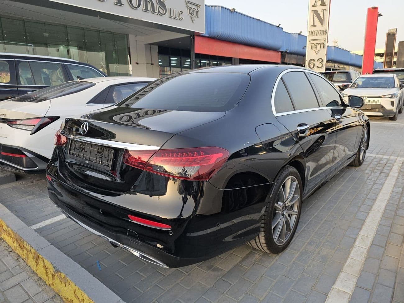 2023 Mercedes Benz E200 PREMIUM thumbnail 8