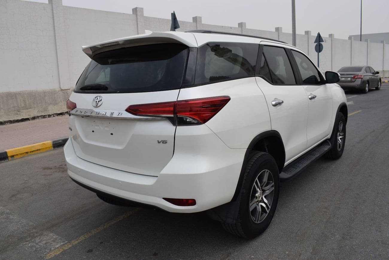 2019 Toyota Fortuner GXR thumbnail 4