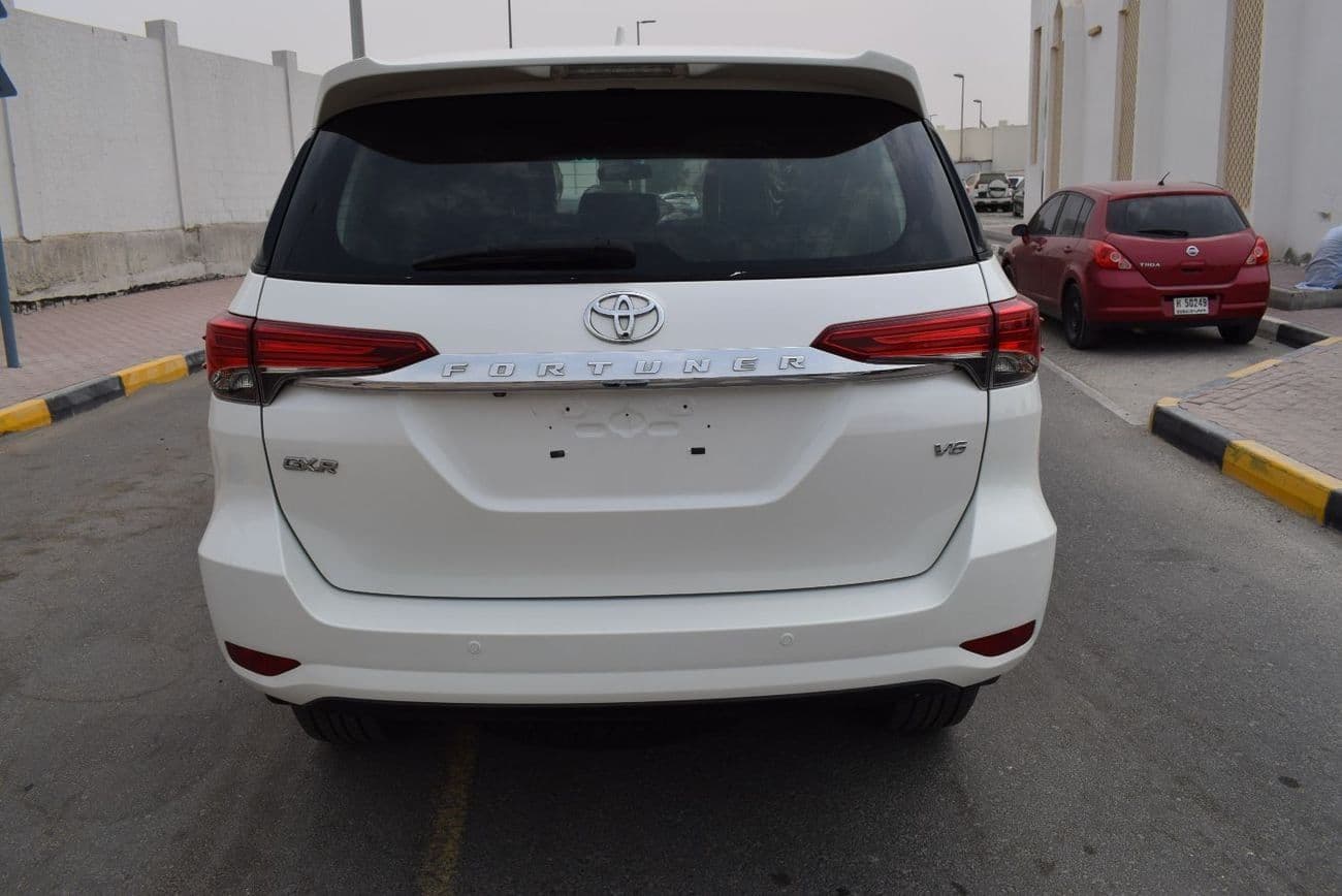 2019 Toyota Fortuner GXR thumbnail 5