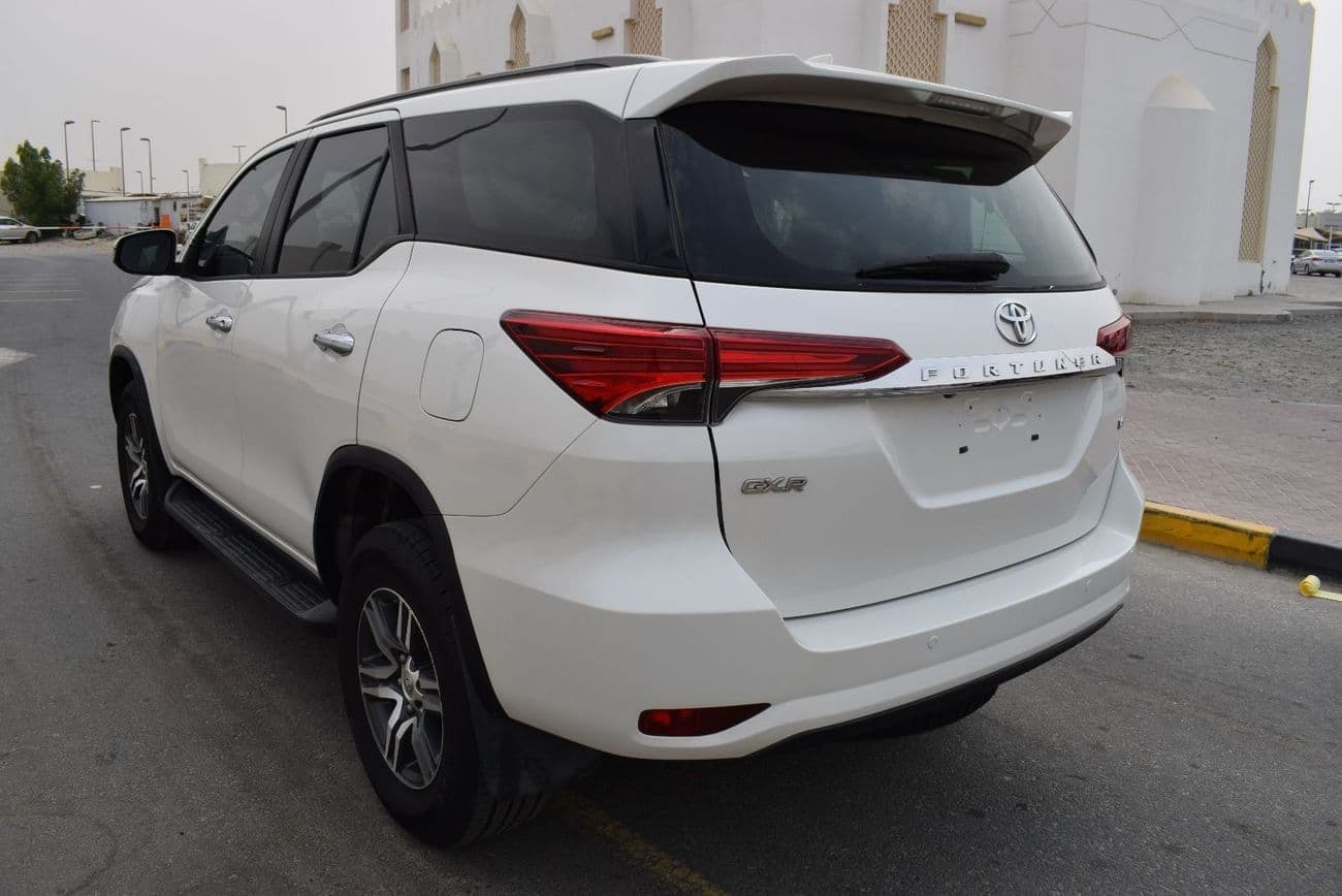 2019 Toyota Fortuner GXR thumbnail 6