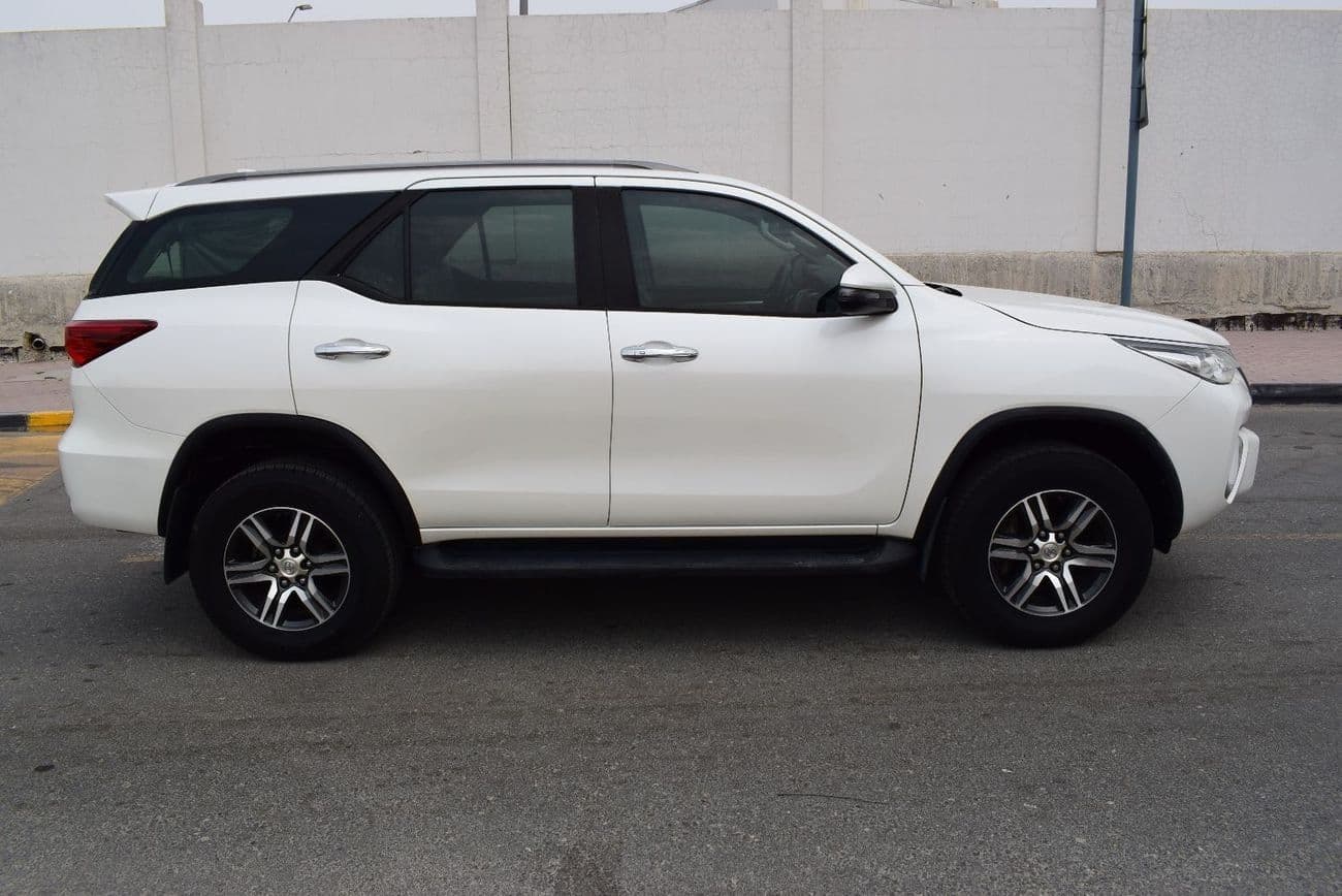 2019 Toyota Fortuner GXR thumbnail 3