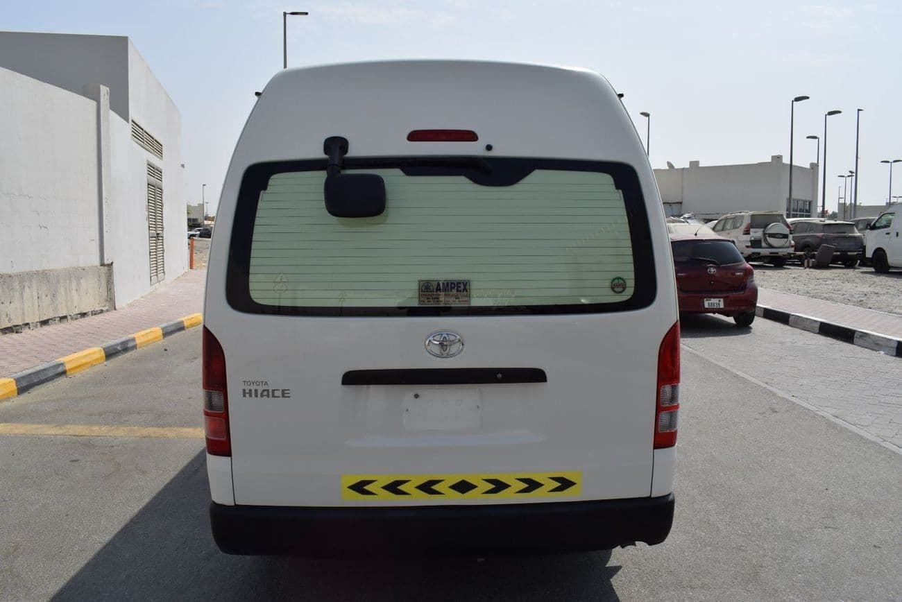 2022 Toyota Hiace GL thumbnail 8