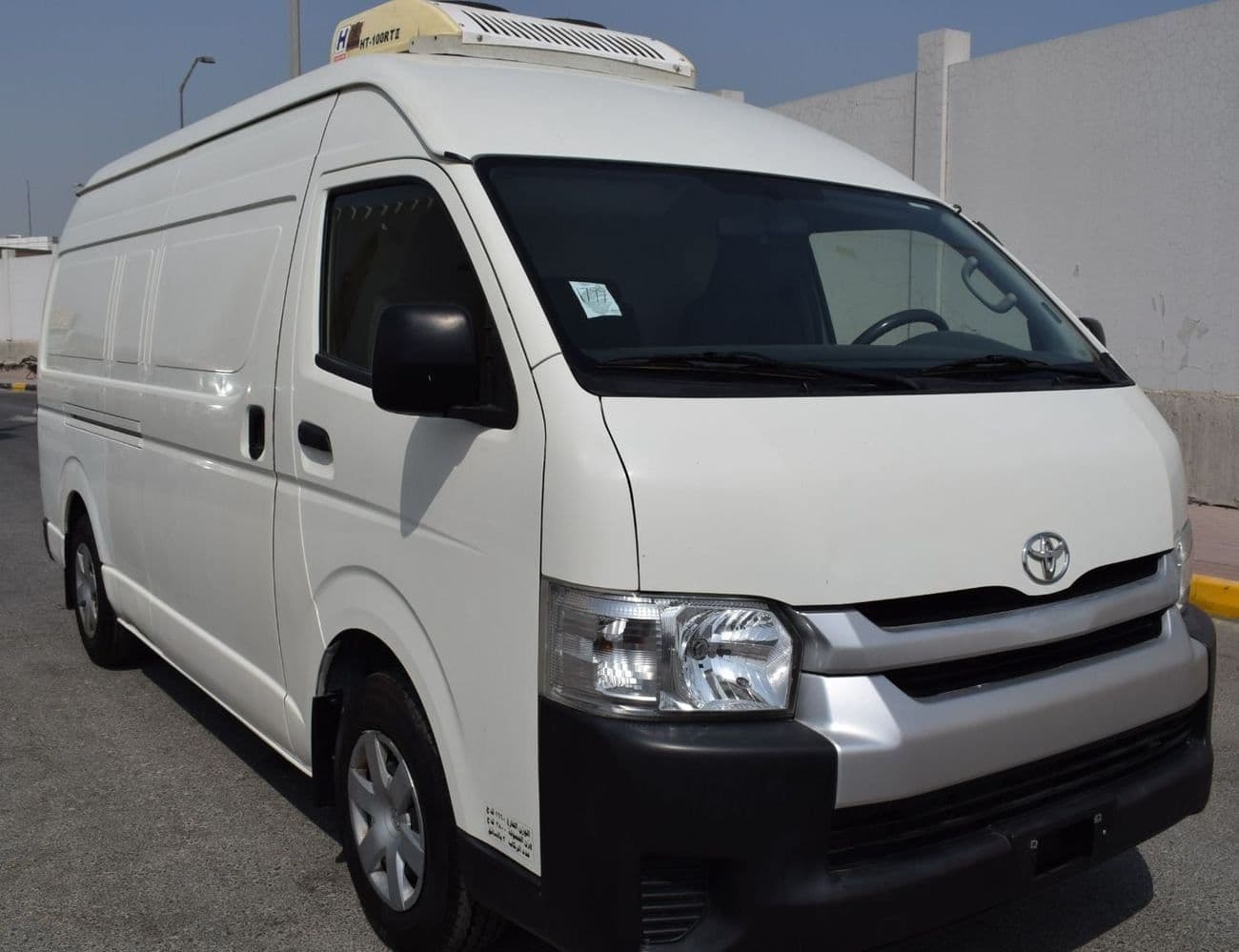 2022 Toyota Hiace GL thumbnail 2