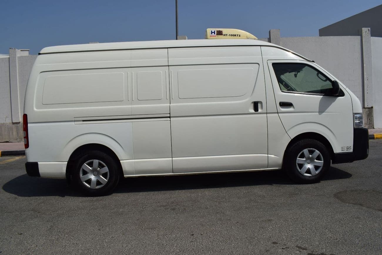 2022 Toyota Hiace GL thumbnail 4
