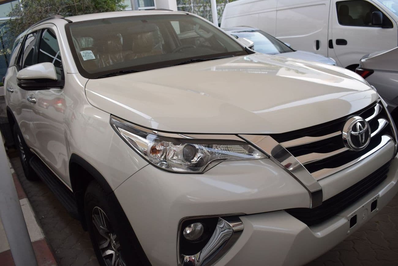 2018 Toyota Fortuner EXR thumbnail 6