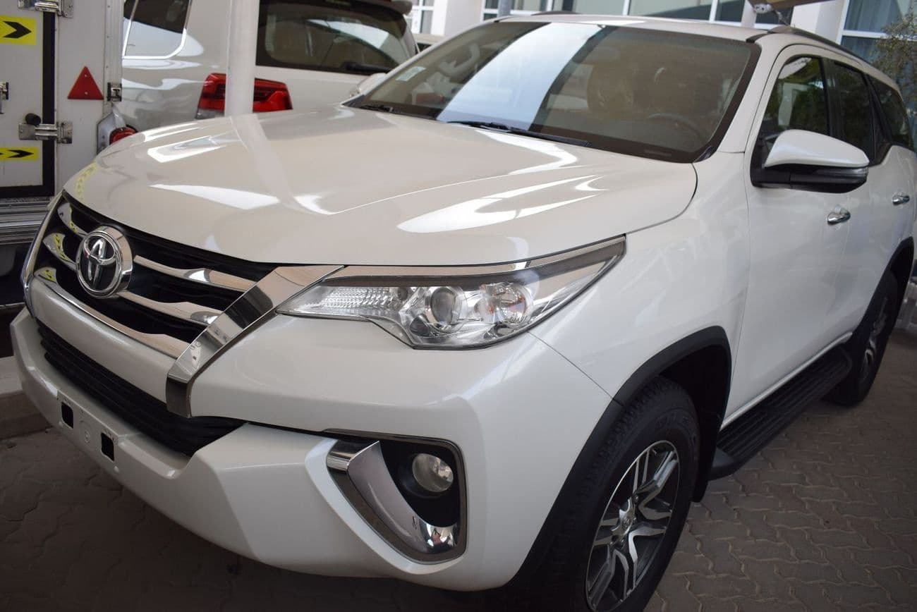2018 Toyota Fortuner EXR thumbnail 5