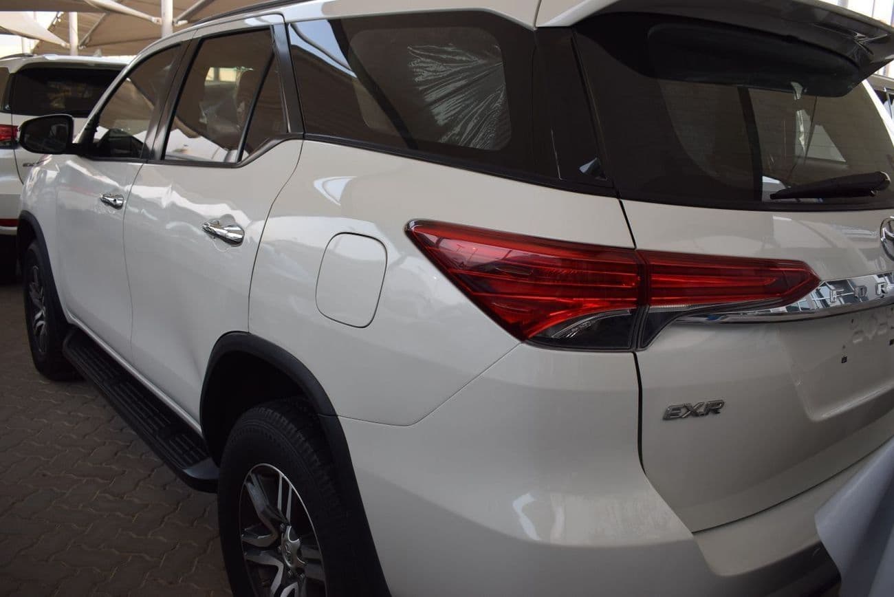 2018 Toyota Fortuner EXR thumbnail 2