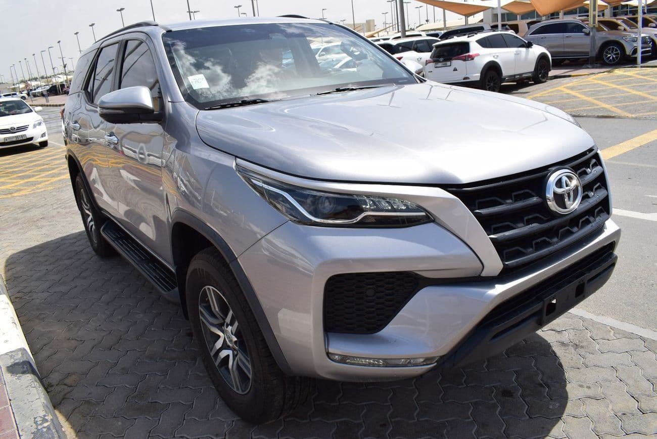 2021 Toyota Fortuner EXR thumbnail 2