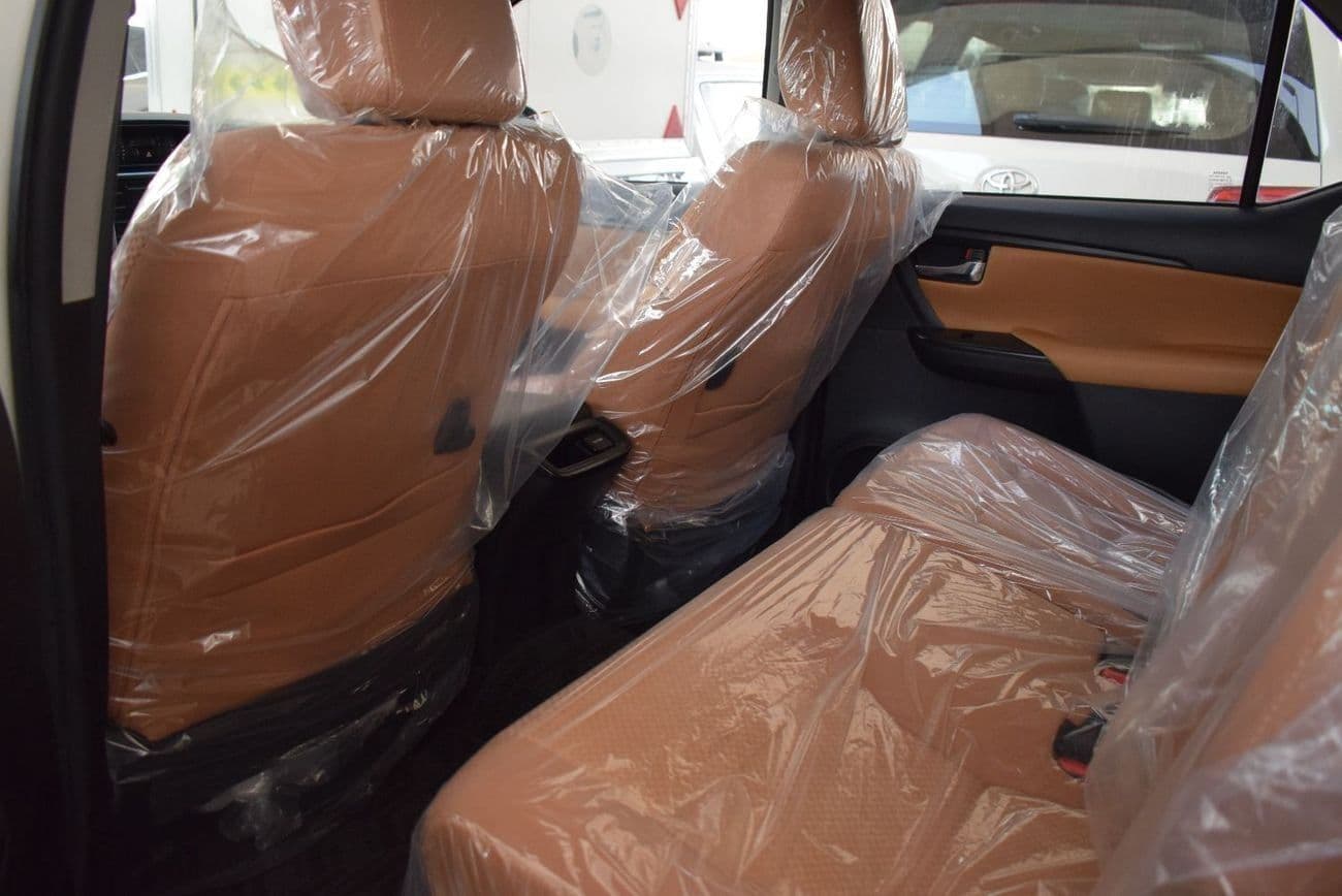 2018 Toyota Fortuner EXR thumbnail 3