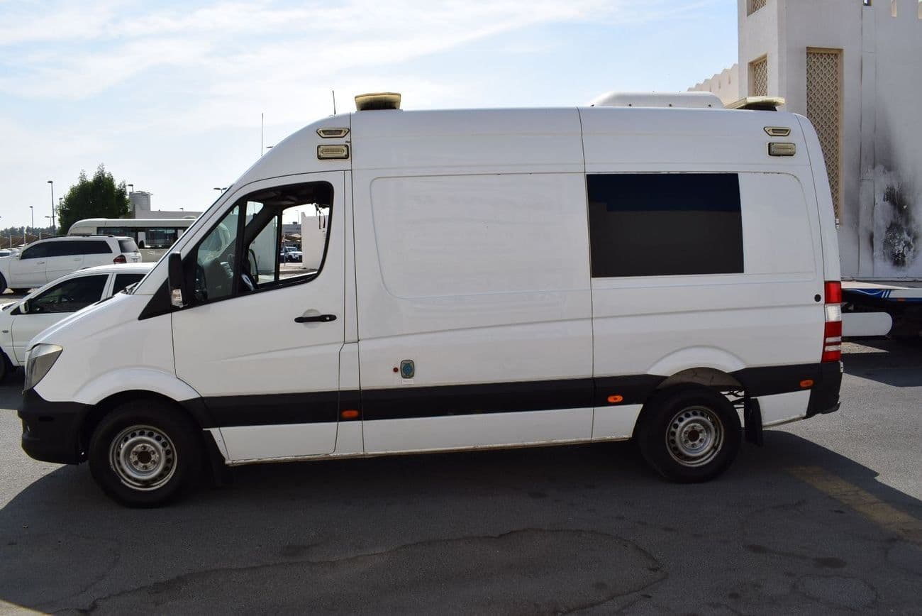 2015 Mercedes Benz Sprinter thumbnail 7