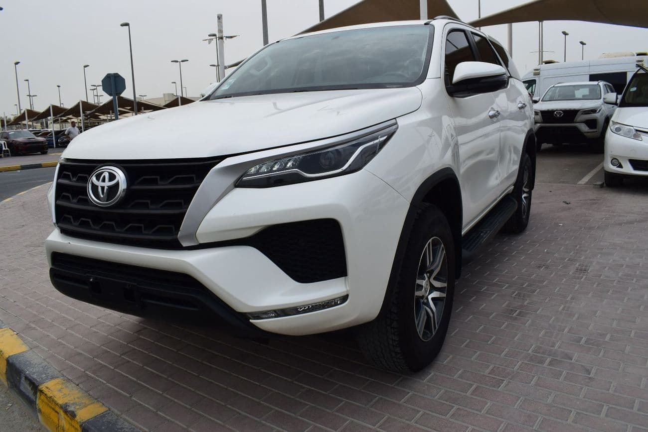 2021 Toyota Fortuner EXR thumbnail 3