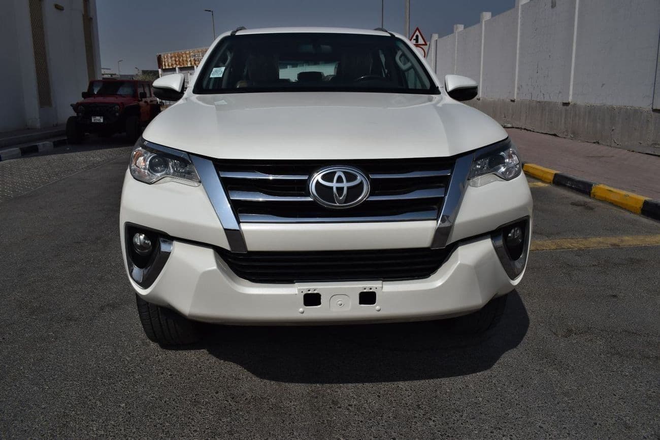 2019 Toyota Fortuner GXR thumbnail 2