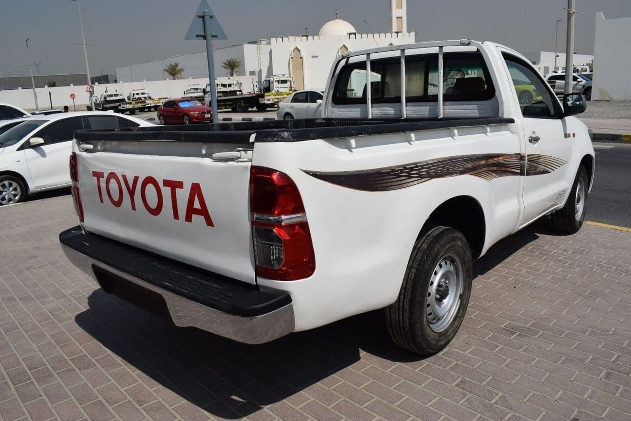 2012 Toyota Hilux STANDARD thumbnail 6