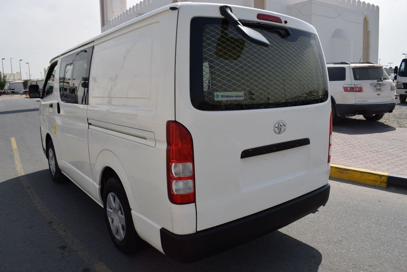 2018 Toyota Hiace GLS thumbnail 5