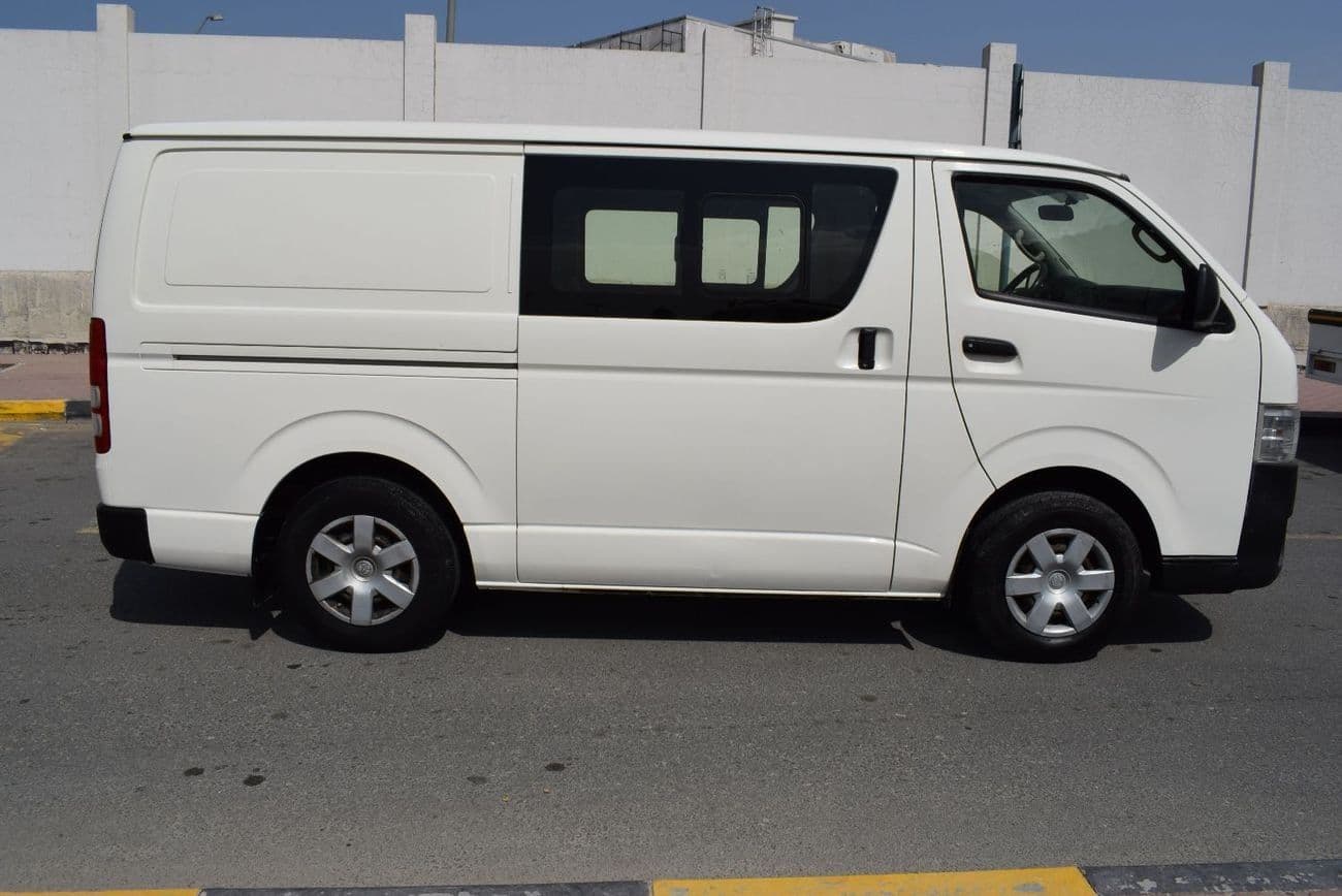 2018 Toyota Hiace GLS thumbnail 2