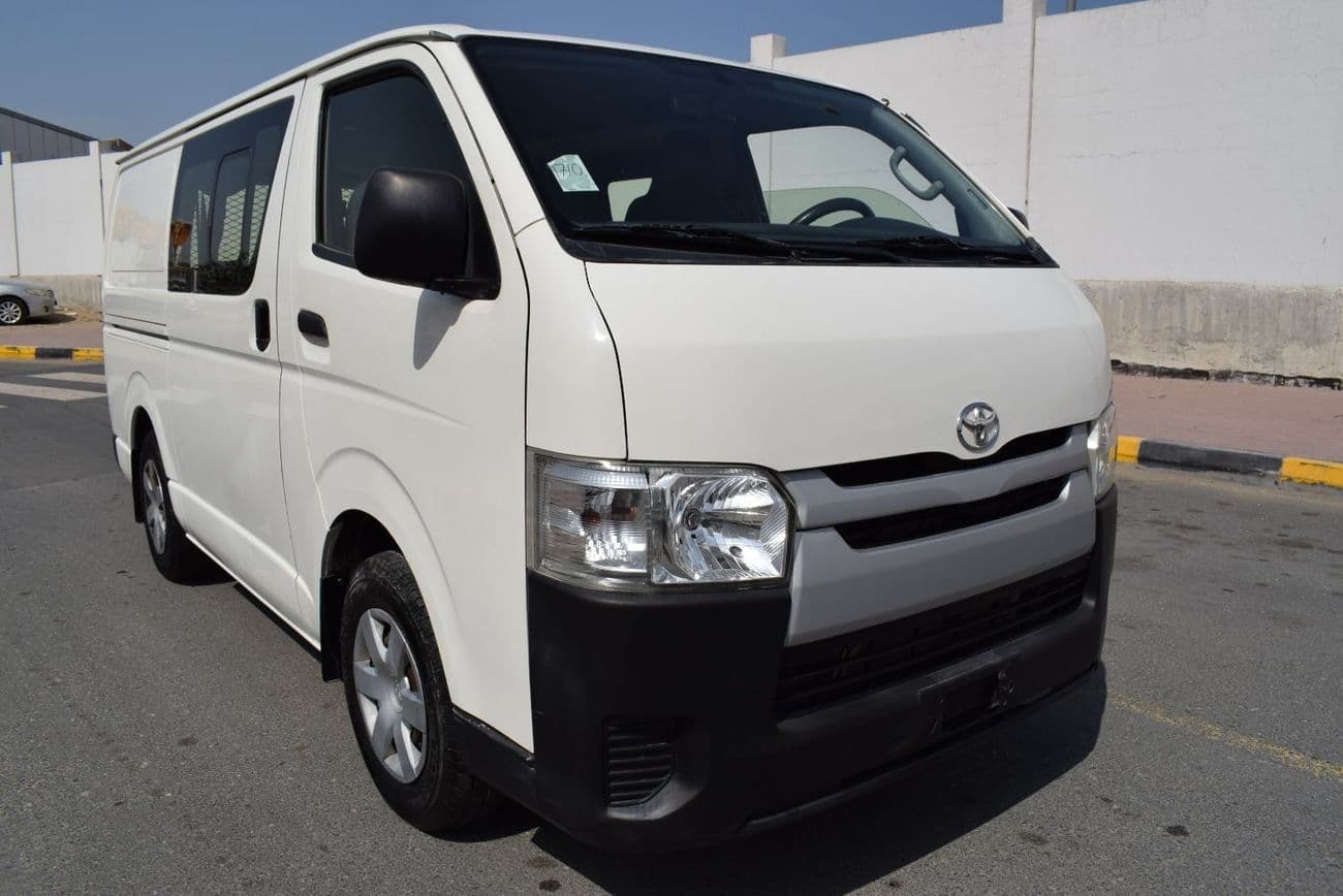 2018 Toyota Hiace GLS thumbnail 3