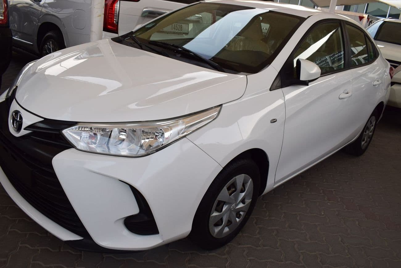 2022 Toyota Yaris SE