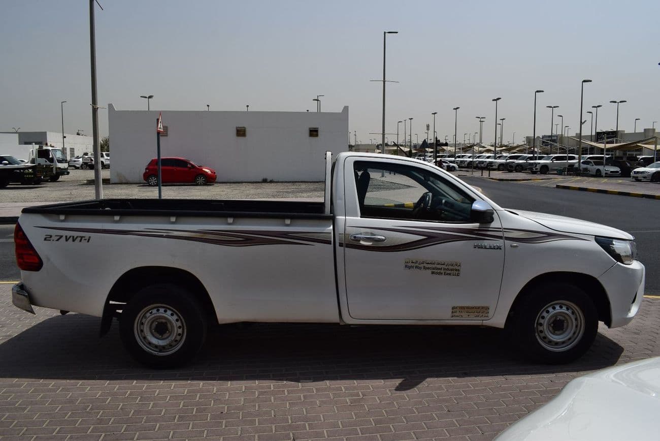 2016 Toyota Hilux GL thumbnail 4
