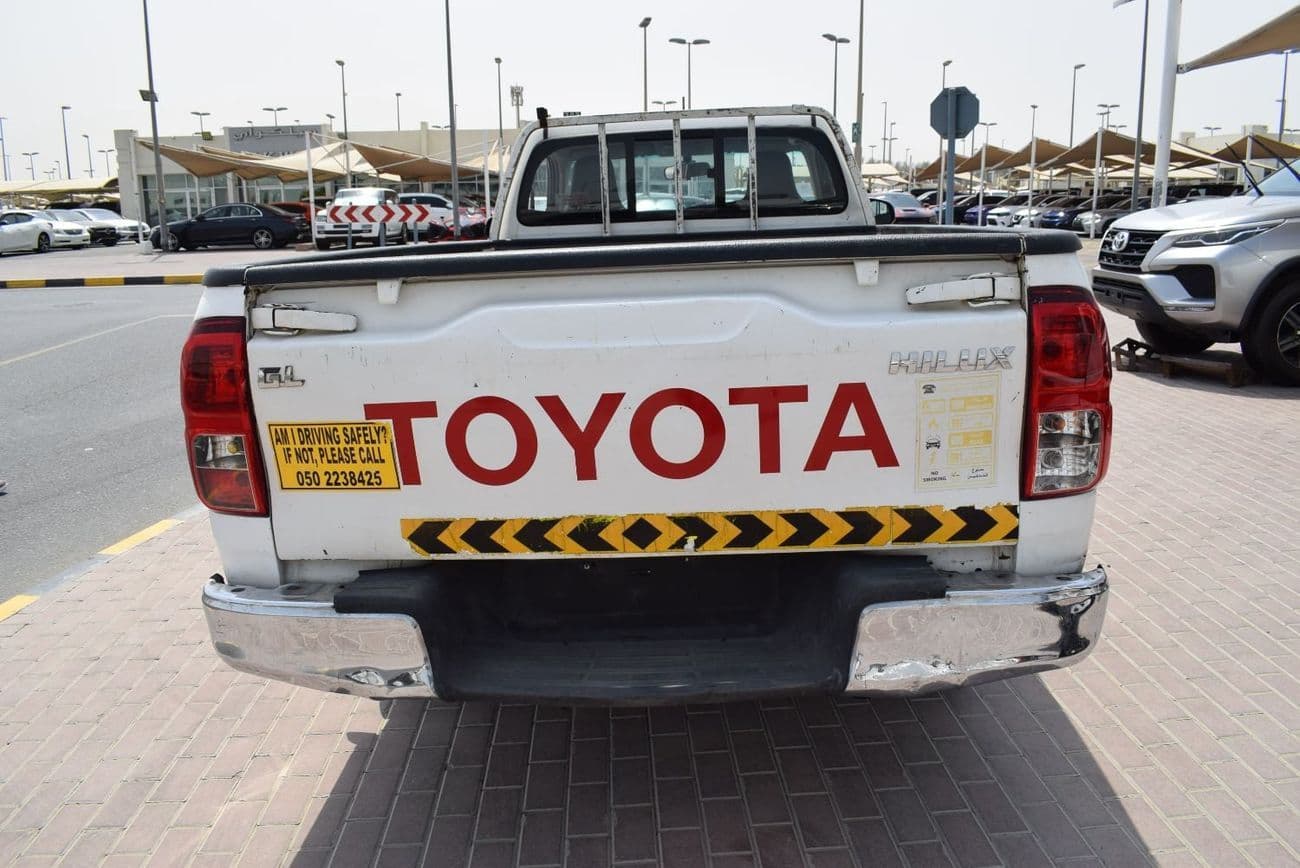 2016 Toyota Hilux GL thumbnail 6