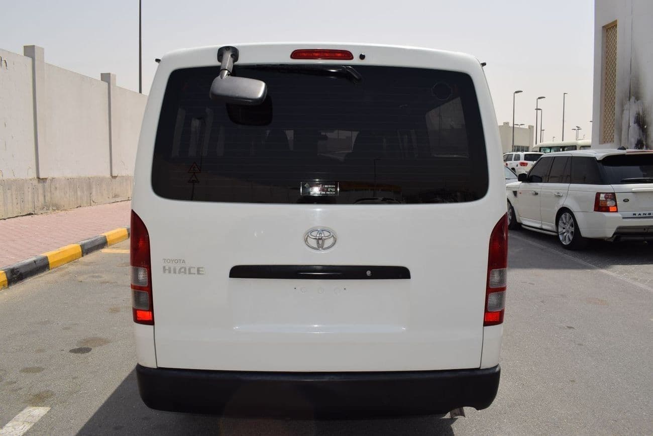 2015 Toyota Hiace DX thumbnail 7