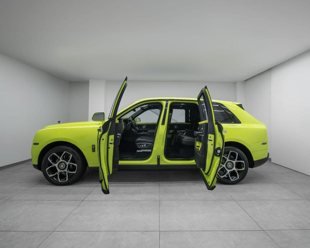 2022 Rolls Royce Cullinan BLACK BADGE thumbnail 6
