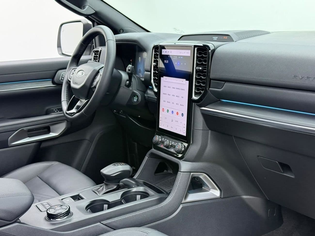 2025 Ford Everest LIMITED thumbnail 7