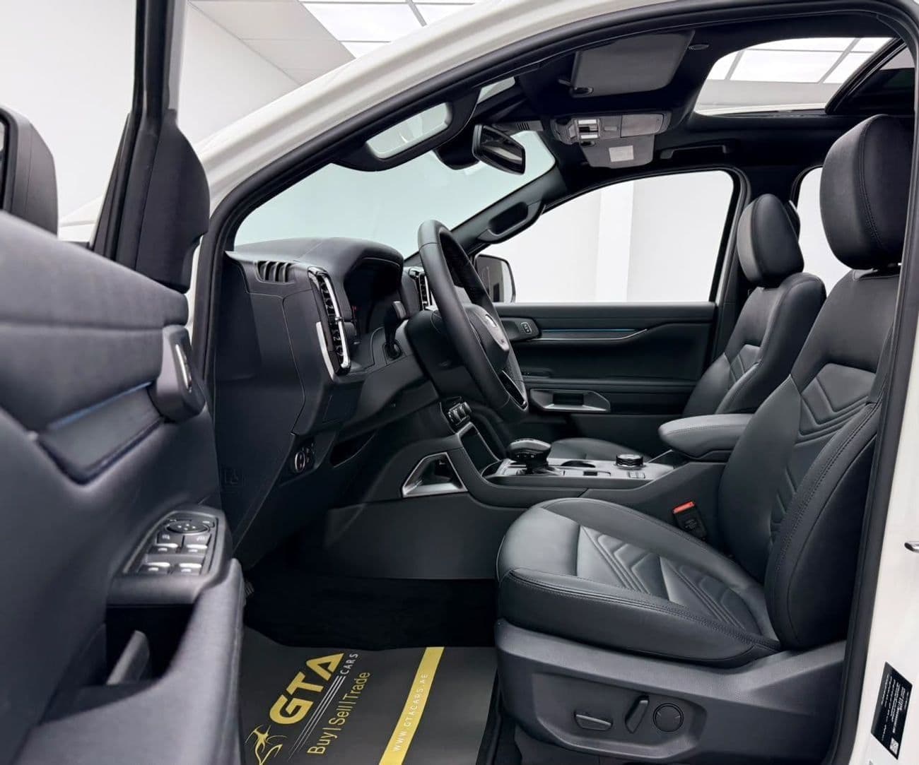2025 Ford Everest LIMITED thumbnail 8