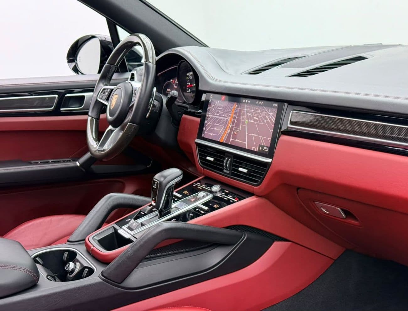 2020 Porsche Cayenne STANDARD thumbnail 7