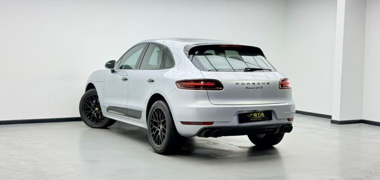 2017 Porsche Macan GTS thumbnail 6