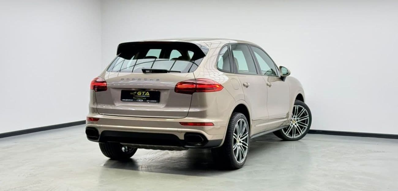 2016 Porsche Cayenne STANDARD thumbnail 4