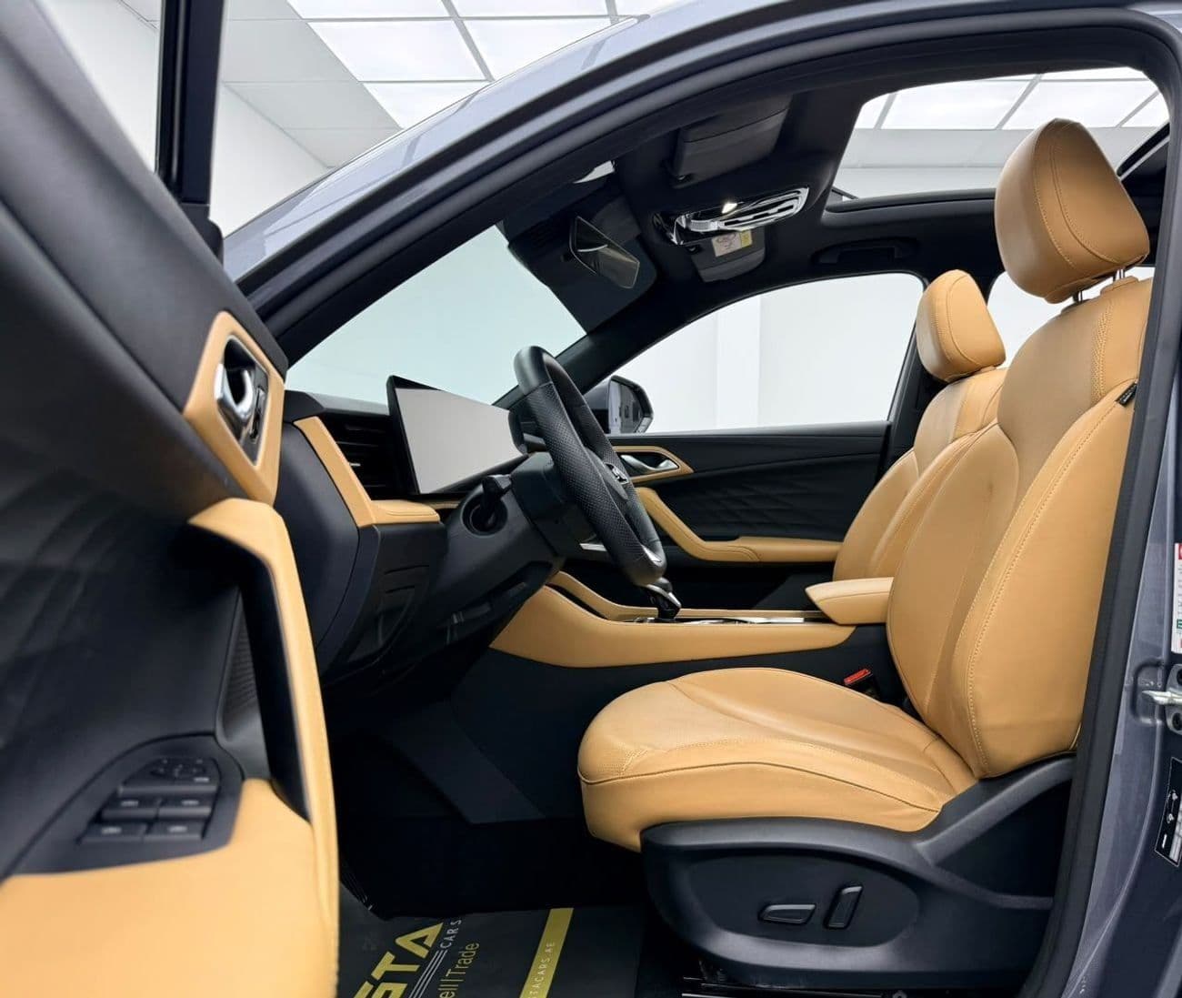 2025 MG HS LUXURY thumbnail 8