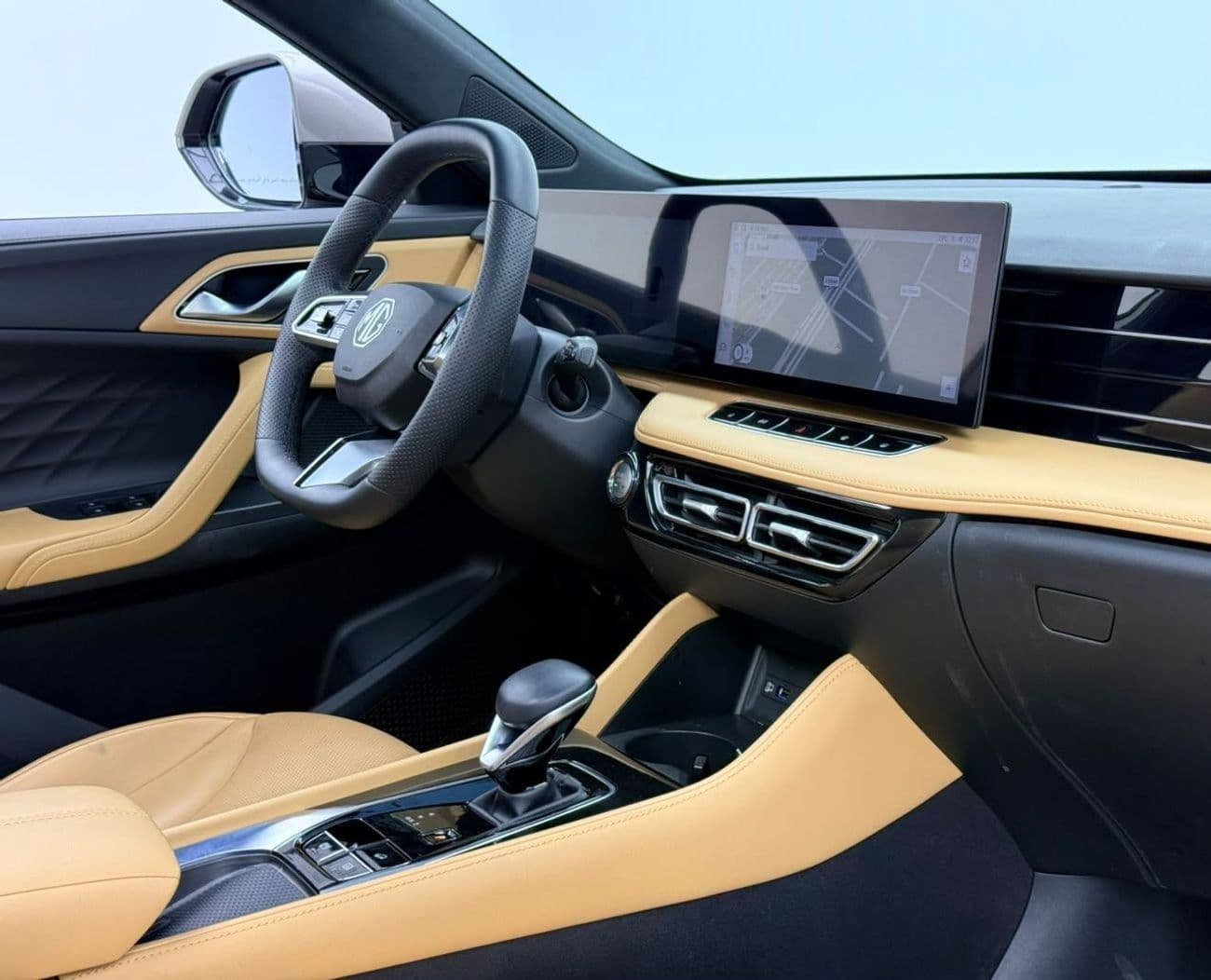 2025 MG HS LUXURY thumbnail 7