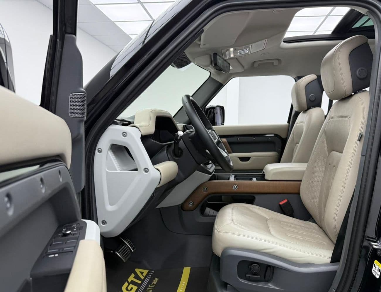 2022 Land Rover Defender 110 HSE P400 thumbnail 8