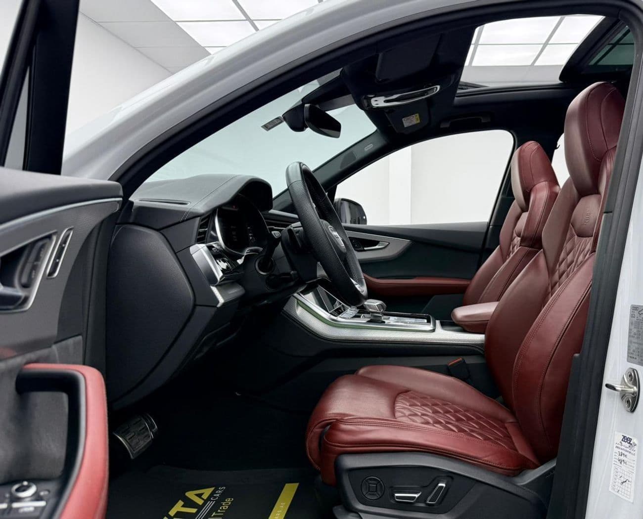 2024 Audi SQ7 STANDARD thumbnail 8