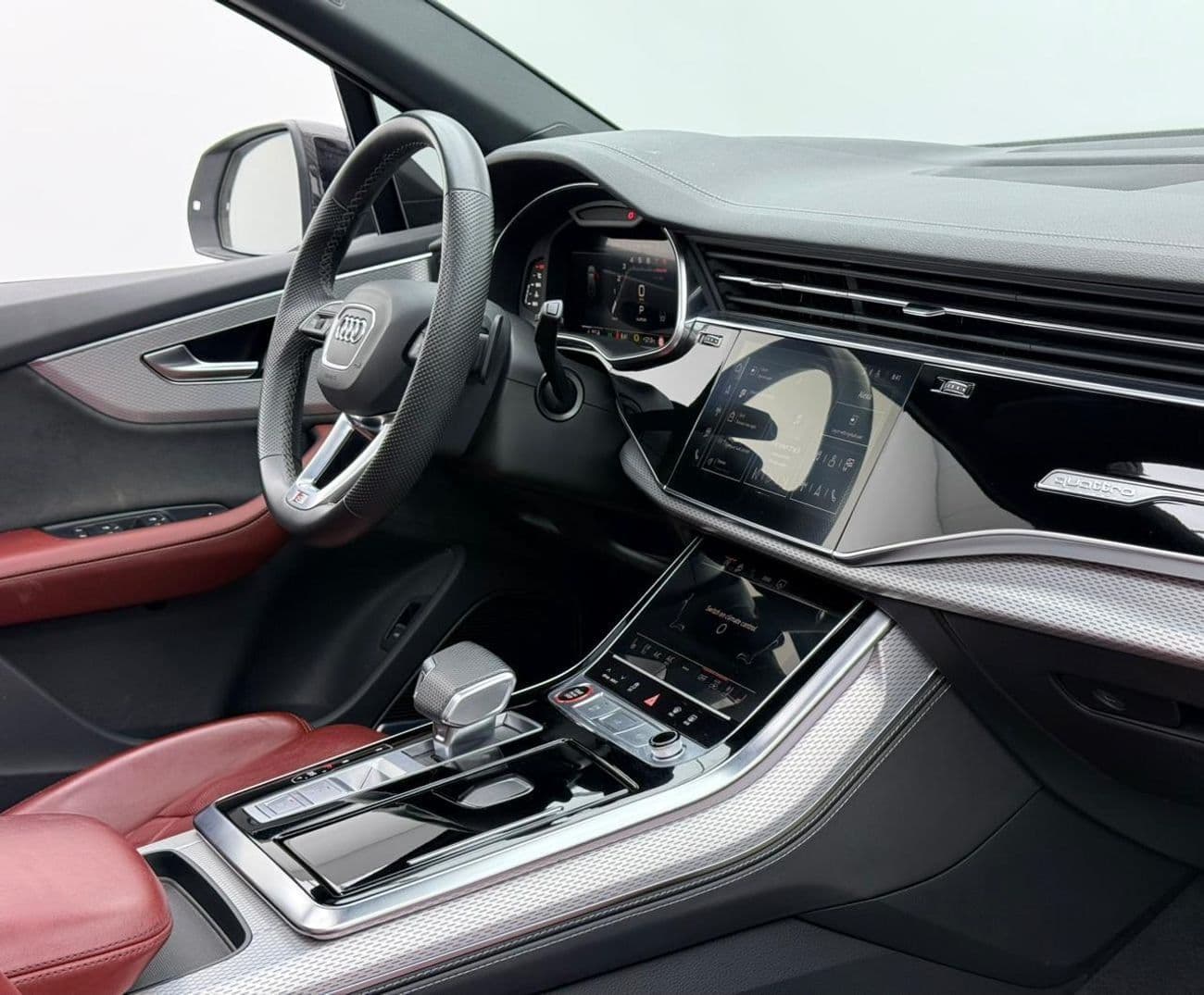 2024 Audi SQ7 STANDARD thumbnail 7