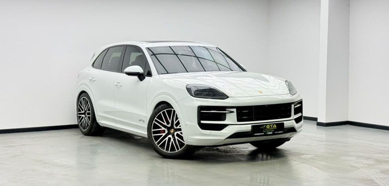 2025 Porsche Cayenne GTS