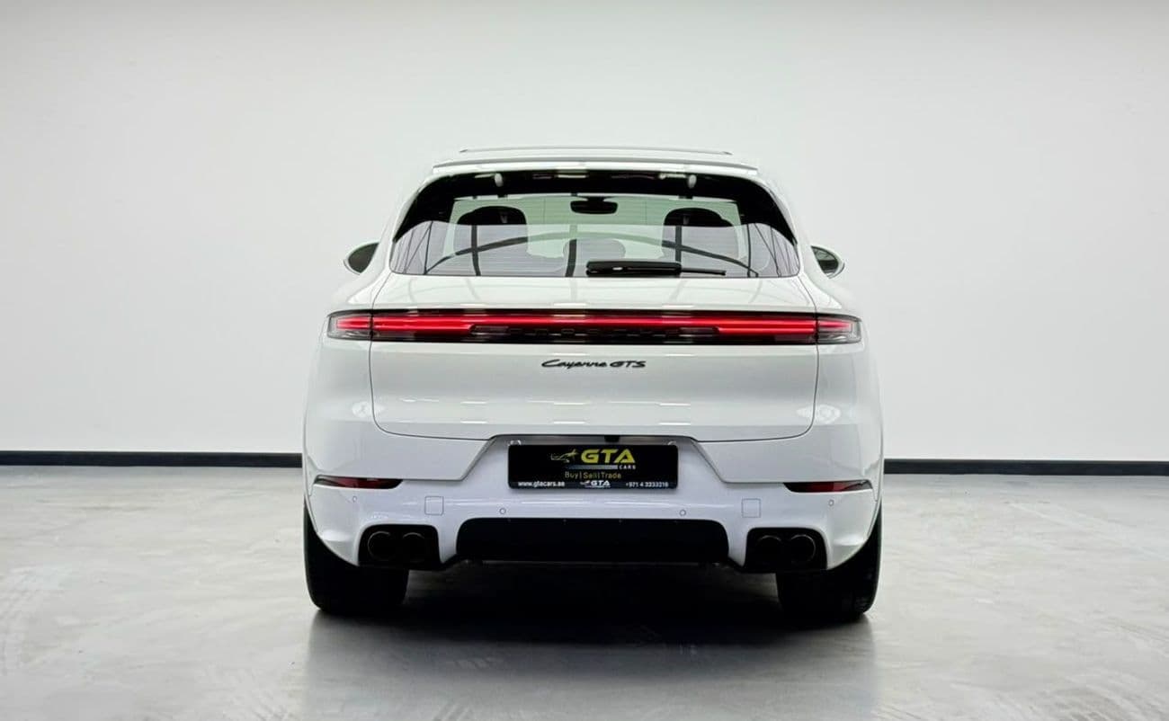 2025 Porsche Cayenne GTS thumbnail 5