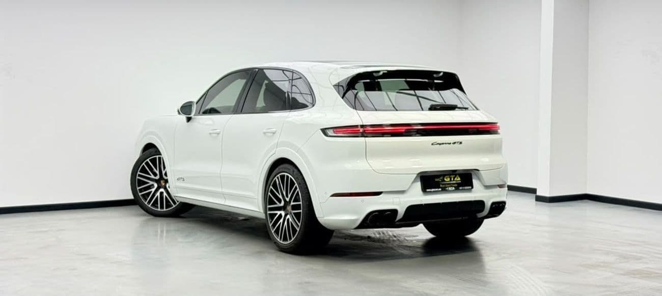 2025 Porsche Cayenne GTS thumbnail 6