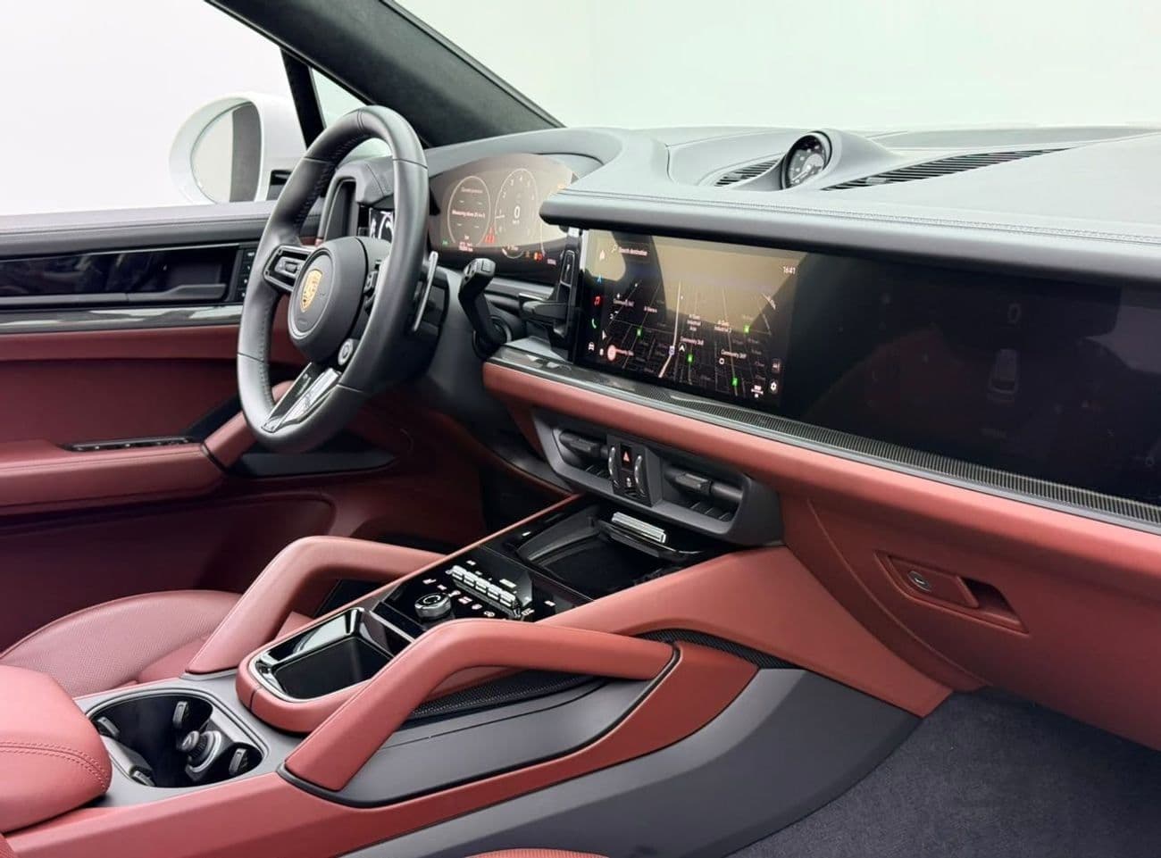 2025 Porsche Cayenne GTS thumbnail 7