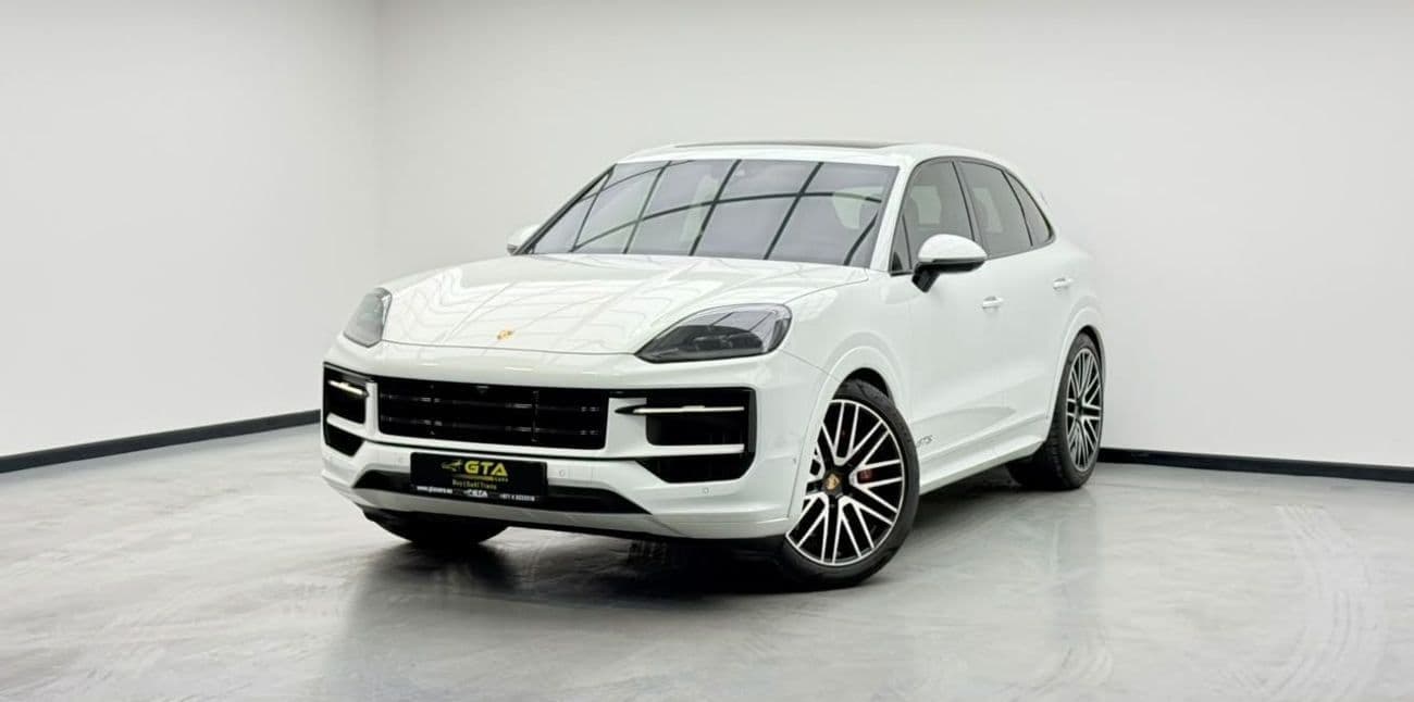 2025 Porsche Cayenne GTS thumbnail 3