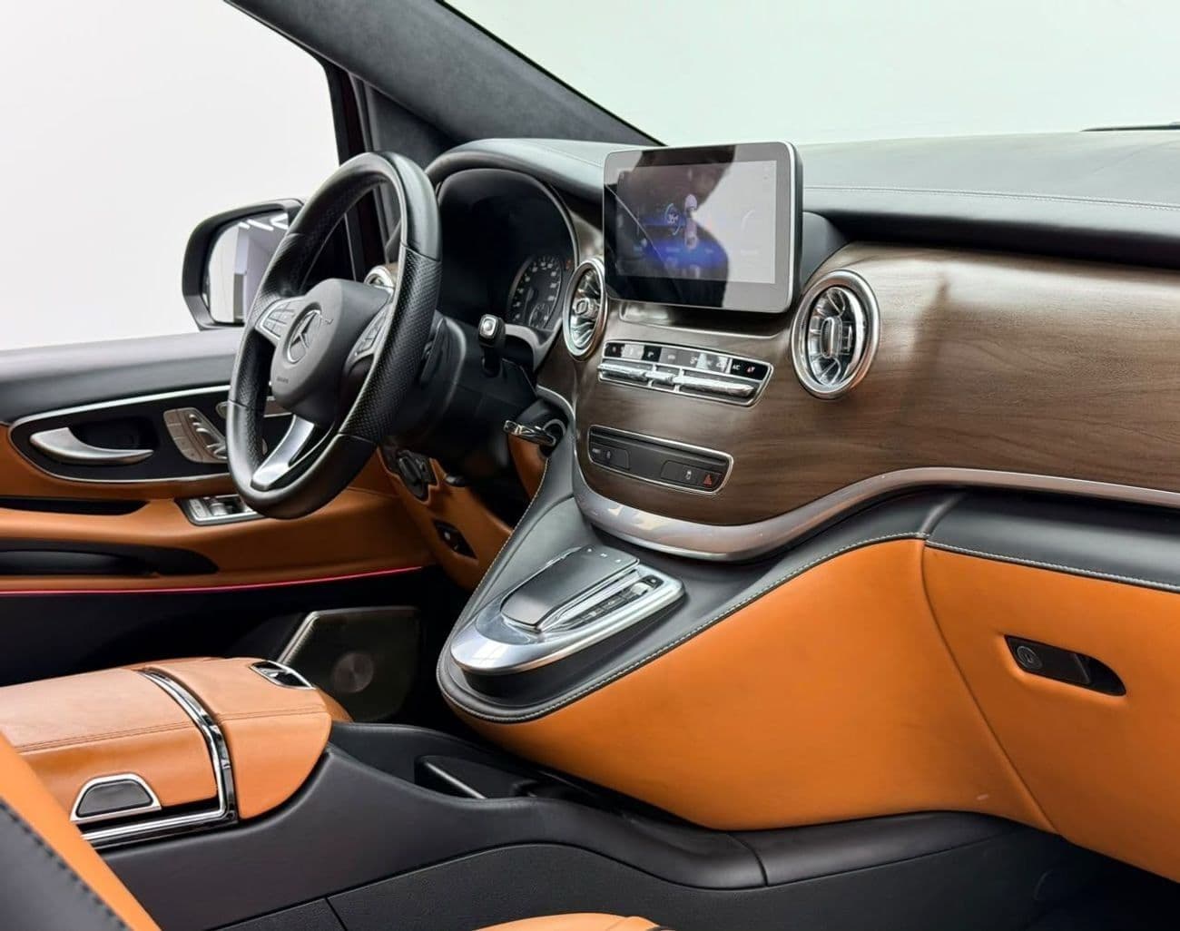 2024 Mercedes Benz V 250 LUXURY thumbnail 7