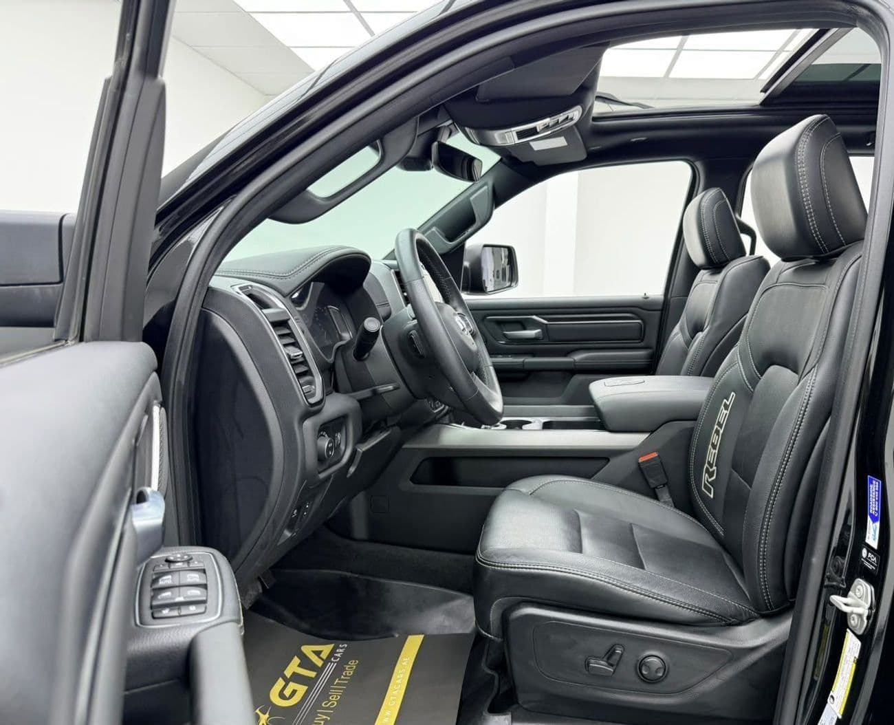 2024 RAM 1500 REBEL thumbnail 8