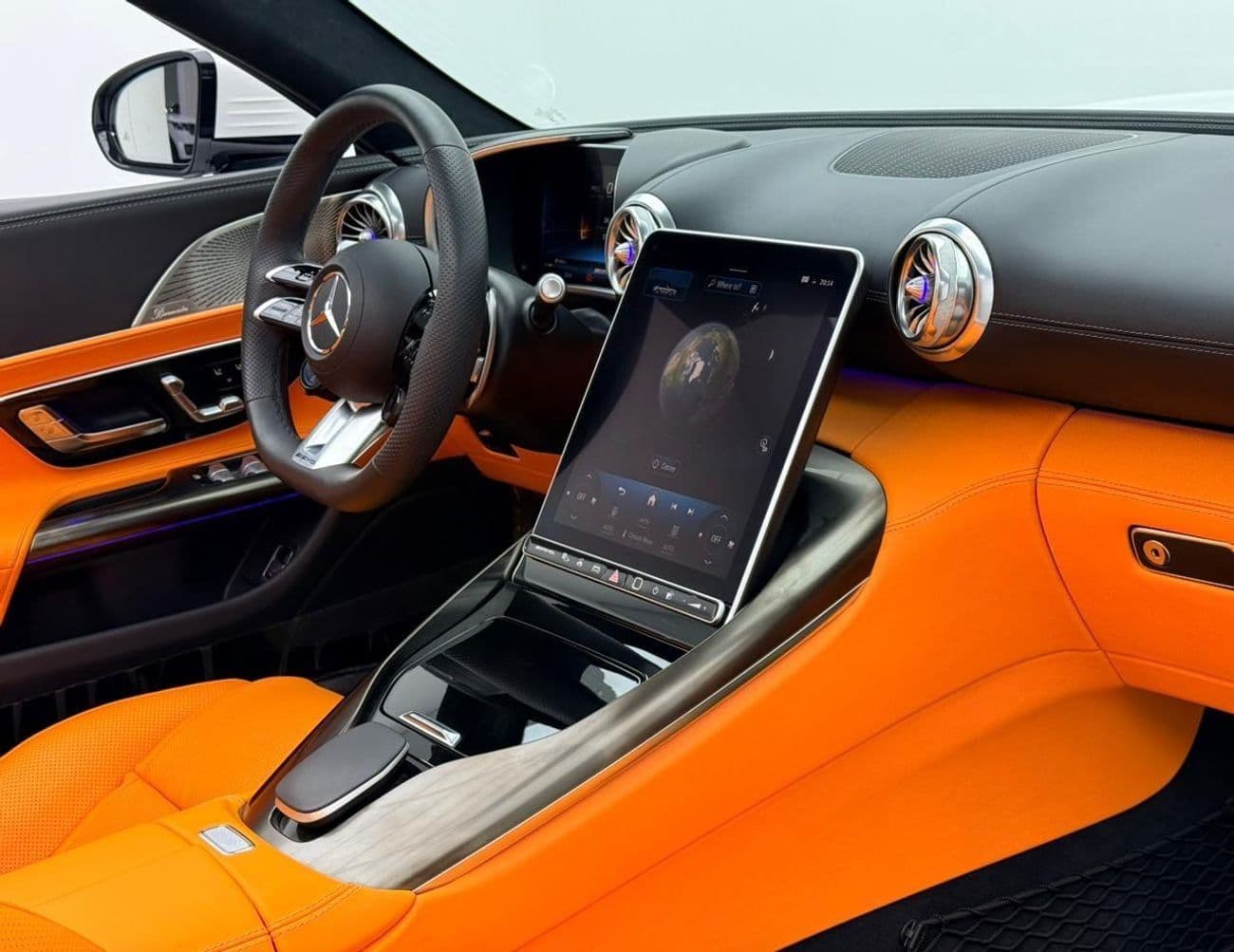 2024 Mercedes Benz SL63 AMG thumbnail 8