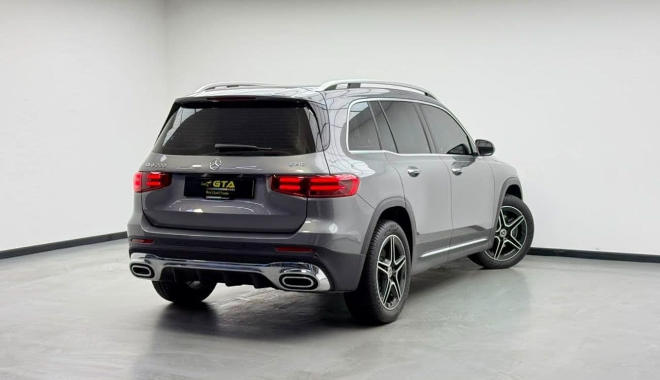 2026 Mercedes Benz GLB200 STANDARD thumbnail 4