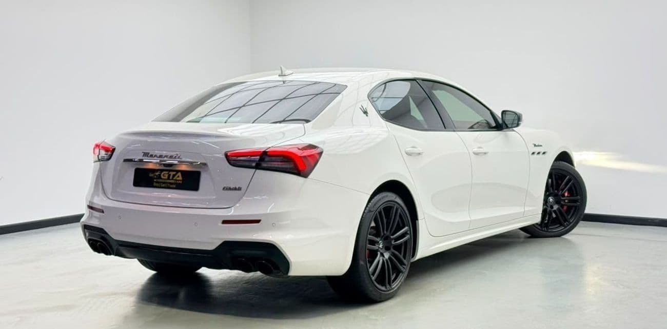 2023 Maserati Ghibli MODENA thumbnail 4