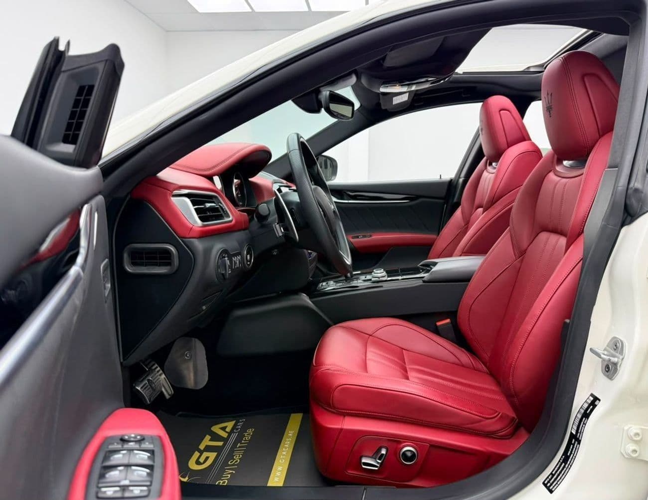 2023 Maserati Ghibli MODENA thumbnail 8