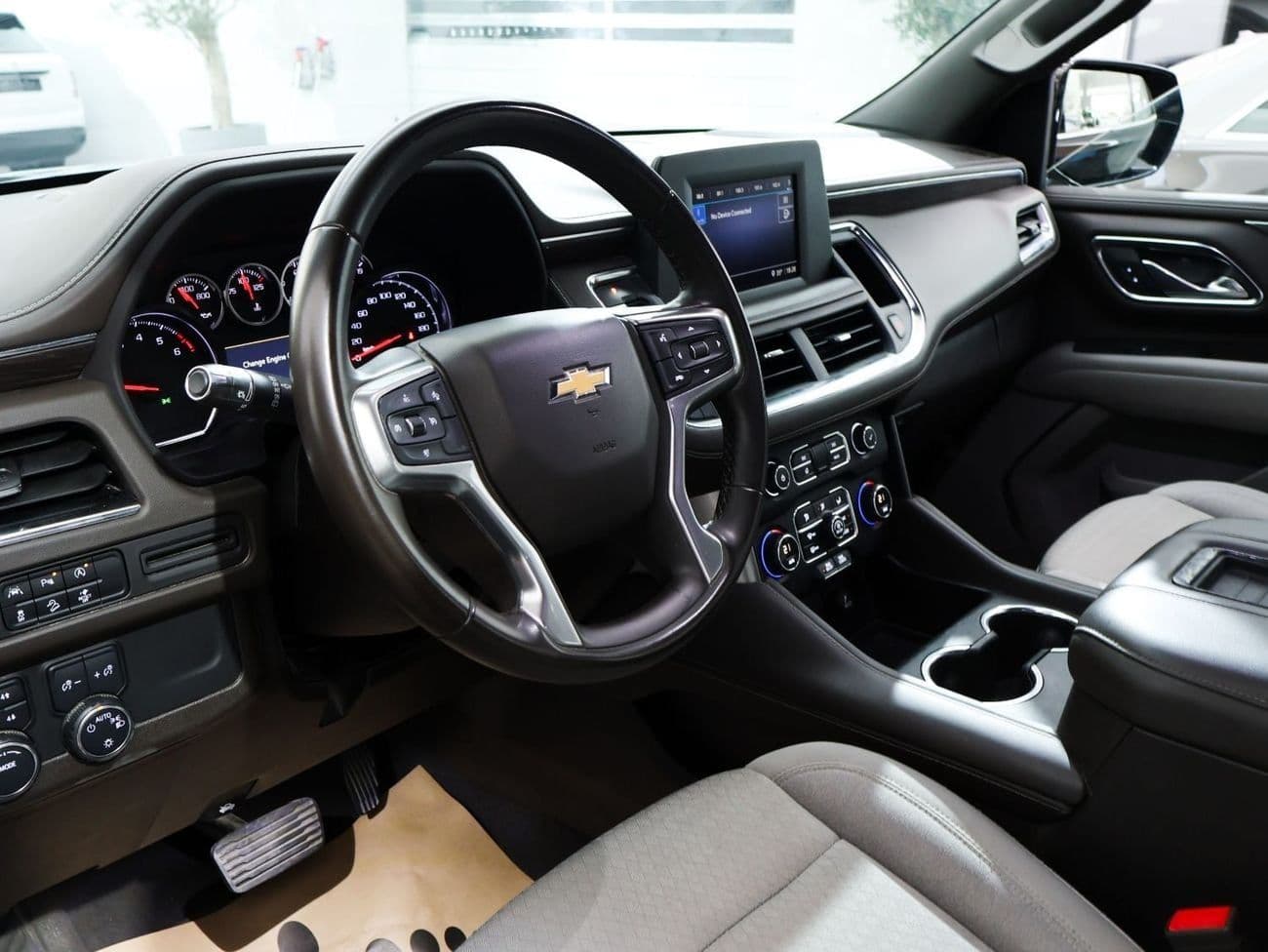 2024 Chevrolet Tahoe LS thumbnail 7