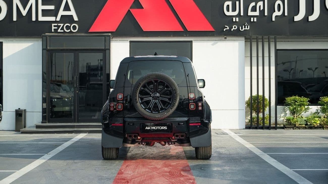 2026 Land Rover Defender Black Black OCTA P635 2026MY Export Only thumbnail 5